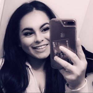 Meet your Posher, Magdalena